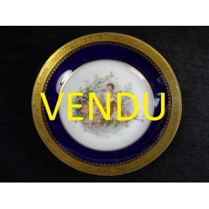 Assiette creuse de d&eacute;coration en porcelaine de Limoges bleu de four