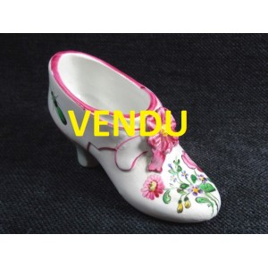 Soulier earthenware in taste Lun&eacute;vile.