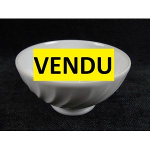Petit bol ancien en porcelaine blanche de Limoges