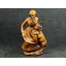 statue vieille femme