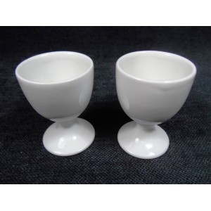 Paire de coquetiers en porcelaine blanche de Limoges