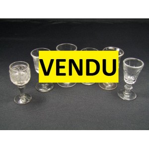 Lot de 6 verres à pied à liqueur anciens