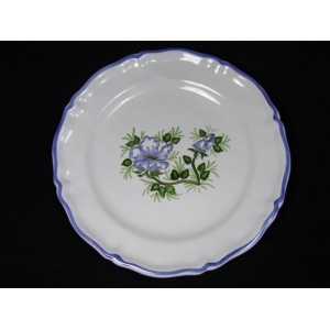 Assiette en faience de Moustiers 