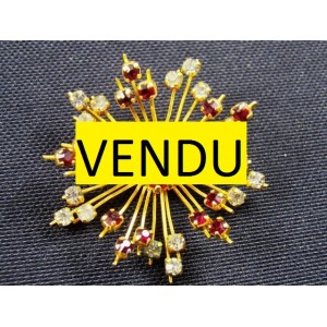 Shaped brooch vintage stylized flower