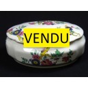 Bo&icirc;te bonbonni&egrave;re en porcelaine de Limoges