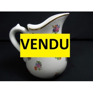 Pichet en porcelaine de Limoges