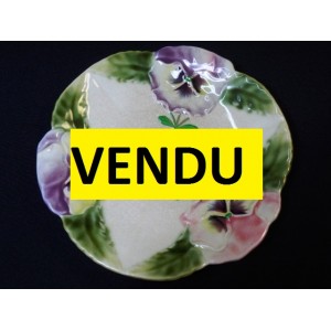 Assiette faïence barbotine Choisy le Roy décor pensées