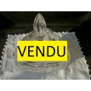 drageoire en verre taill&eacute; triangulaire