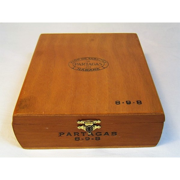 Boîte à cigare vintage en bois marque Partagas -  brocante-lestrouvaillesdecaroline