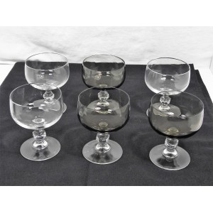 Series of 6 vintage 70's champagne glasses