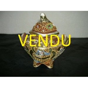 Pot &agrave; encens porcelaine Satsuma
