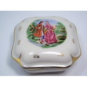 8 ceramic Burgundy snail shells