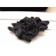 Broche Napoléon 3 en bois noirci sculpté de roses