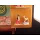 Collection de fèves "le magasin de jouets" dans son présentoir en bois 