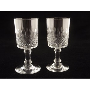 2 verres à pied à Porto anciens dans le goût de Saint-Louis Baccarat