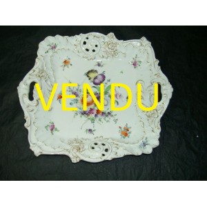 Plat carr&eacute; en porcelaine ancienne