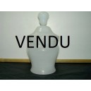 Pot &agrave; couvercle en opaline blanche