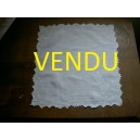 Mouchoir en lin brod&eacute;