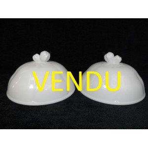 Service of 2 bells in white porcelain