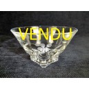 Ensemble de 10 coupes &agrave; champagne en verre grav&eacute; des ann&eacute;es 50