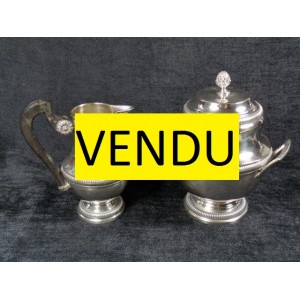 Ensemble &agrave; caf&eacute; en m&eacute;tal argent&eacute;