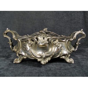 Jardinière de style rocaille en régule