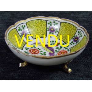 Coupelle ancienne en porcelaine de Limoges