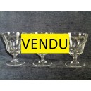 Verres à pied anciens pour l'eau 3 pièces