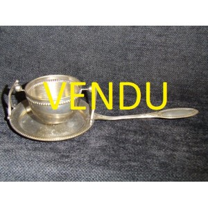 Tea strainer silver metal 
